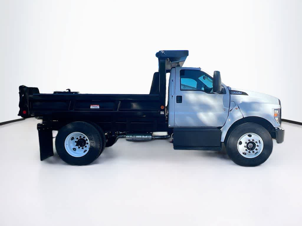 2024 Ford F-650  24