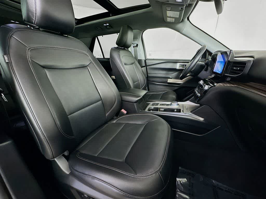 Thumbnail: 2021 Ford Explorer - 14