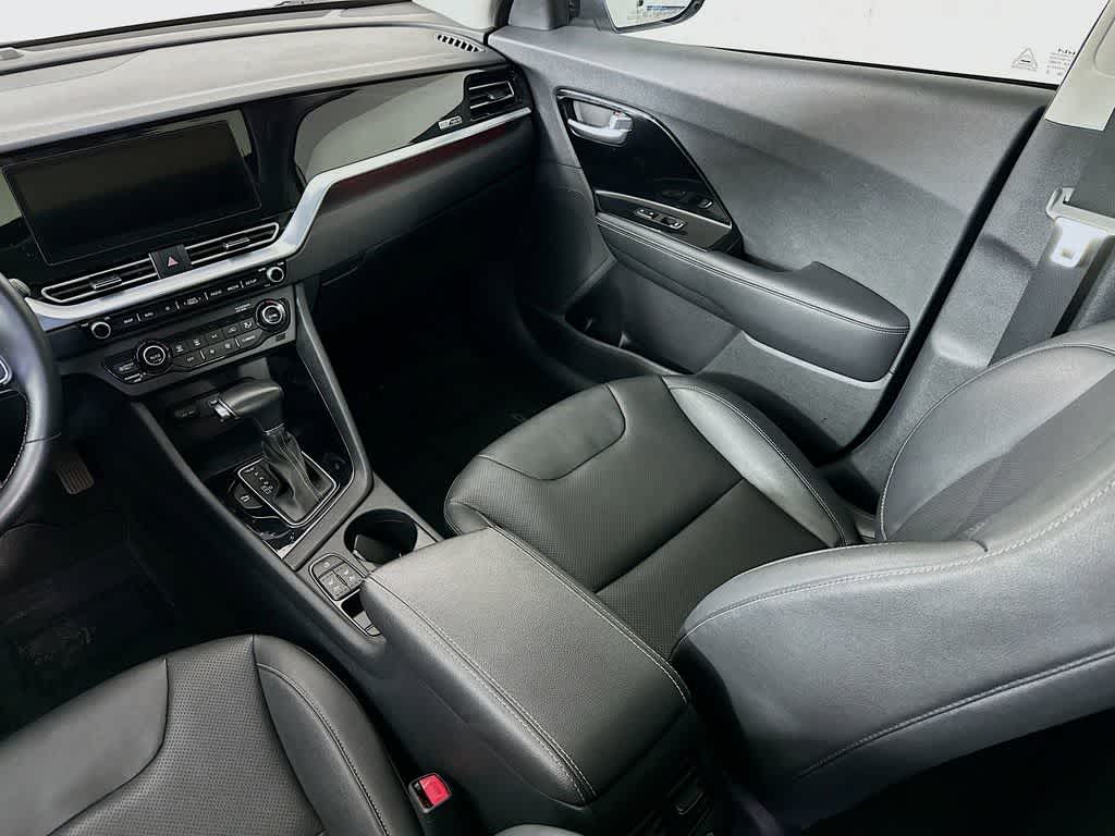 Thumbnail: 2022 Kia Niro - 11