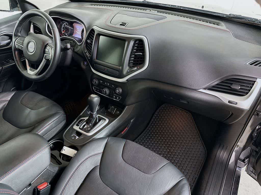 Thumbnail: 2015 Jeep Cherokee - 33