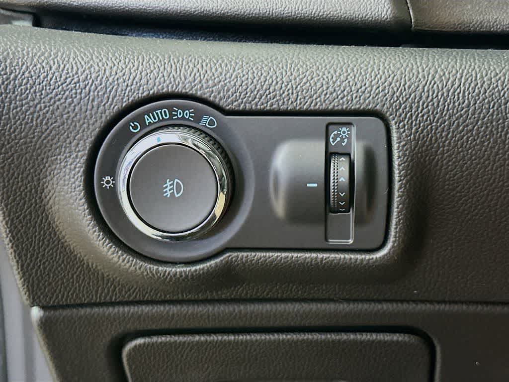 Thumbnail: 2014 Buick Verano - 26