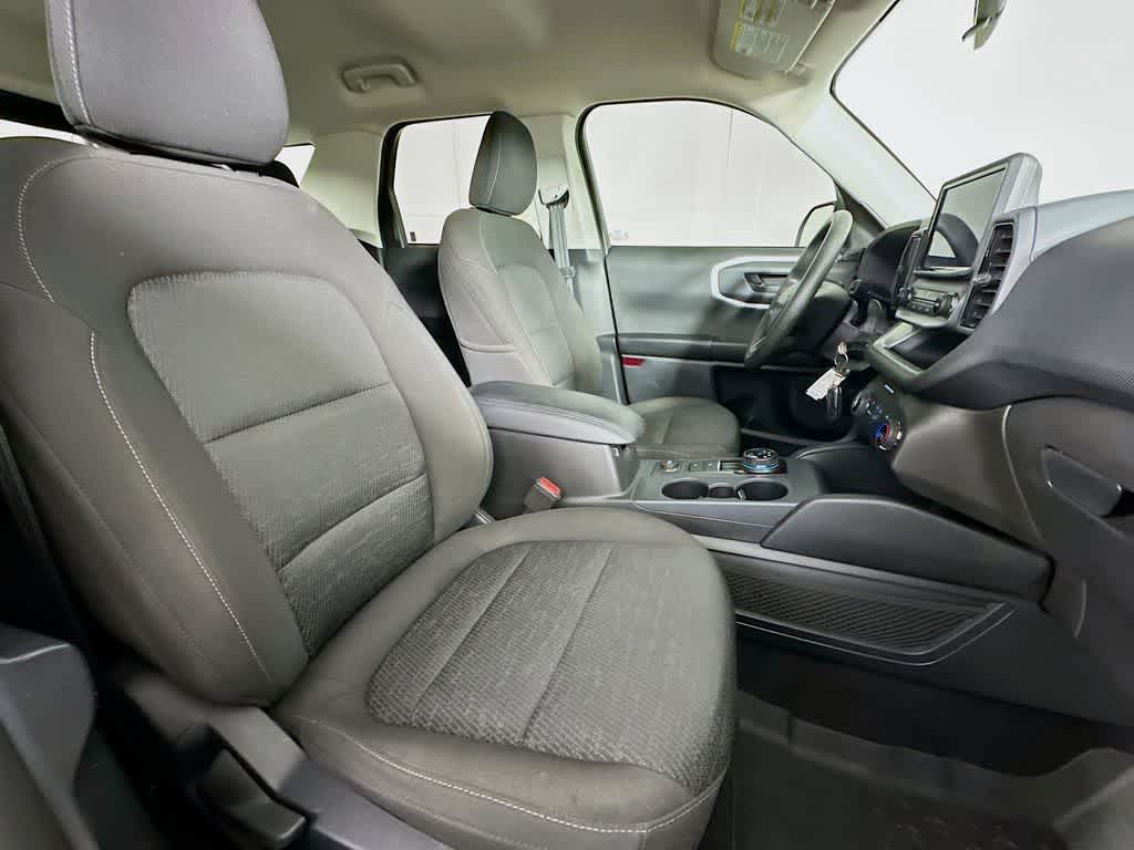 Thumbnail: 2022 Ford Bronco Sport - 14