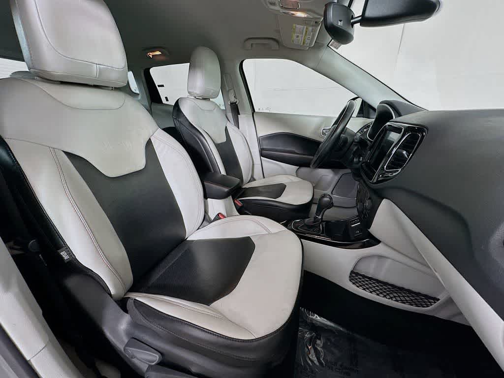 Thumbnail: 2021 Jeep Compass - 15