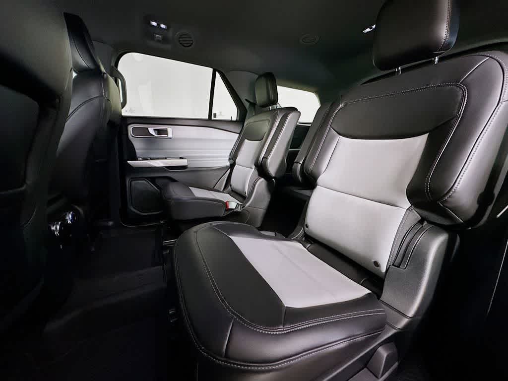 Thumbnail: 2022 Ford Explorer - 14