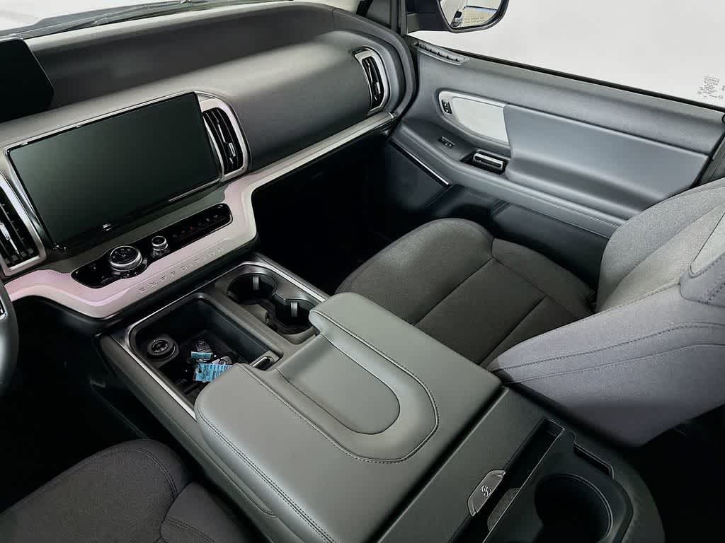 Thumbnail: 2026 Ford Expedition - 10