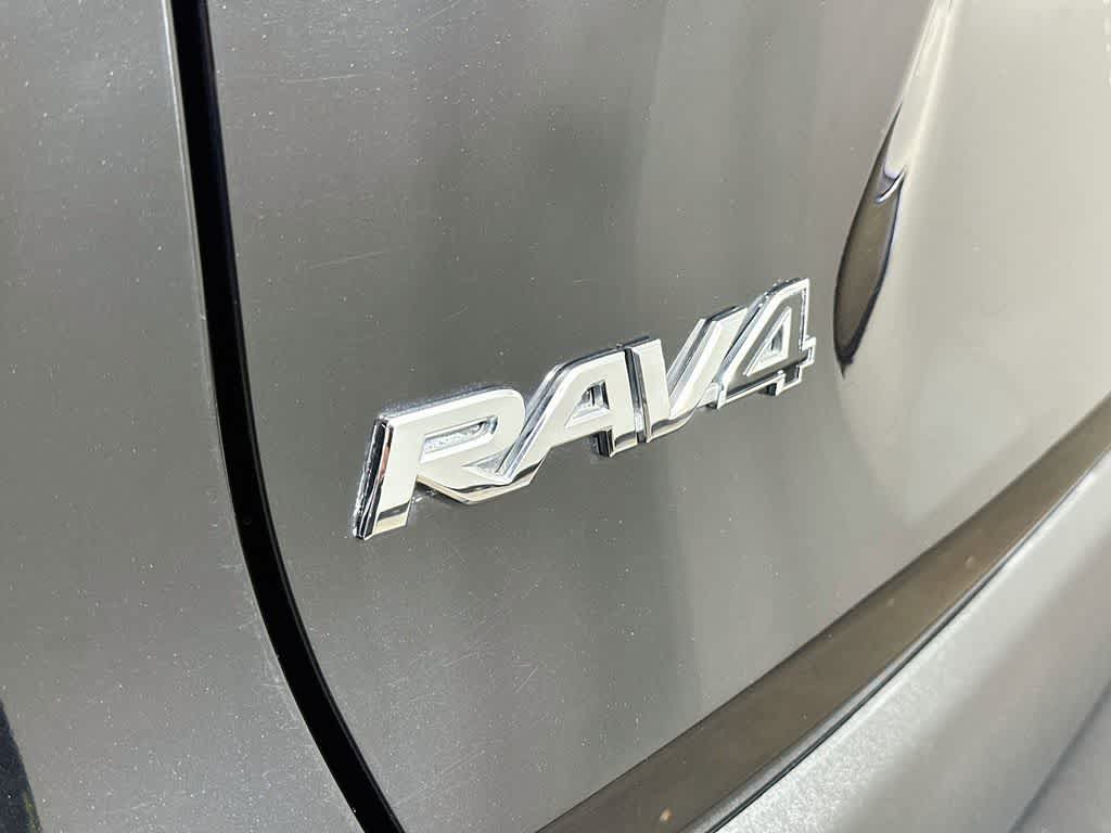 Thumbnail: 2022 Toyota RAV4 - 7