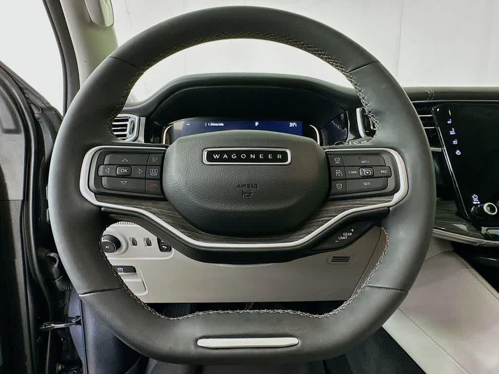 Thumbnail: 2022 Jeep Wagoneer - 16
