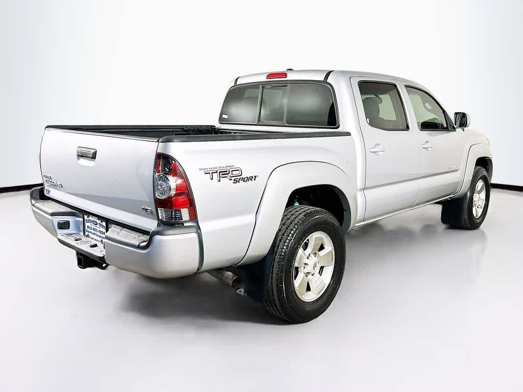 Thumbnail: 2011 Toyota Tacoma - 24