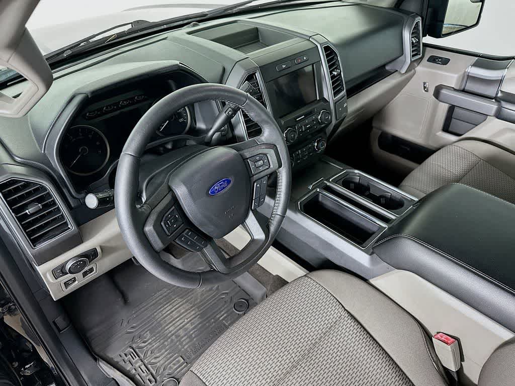 2020 Ford F-150 XLT 2