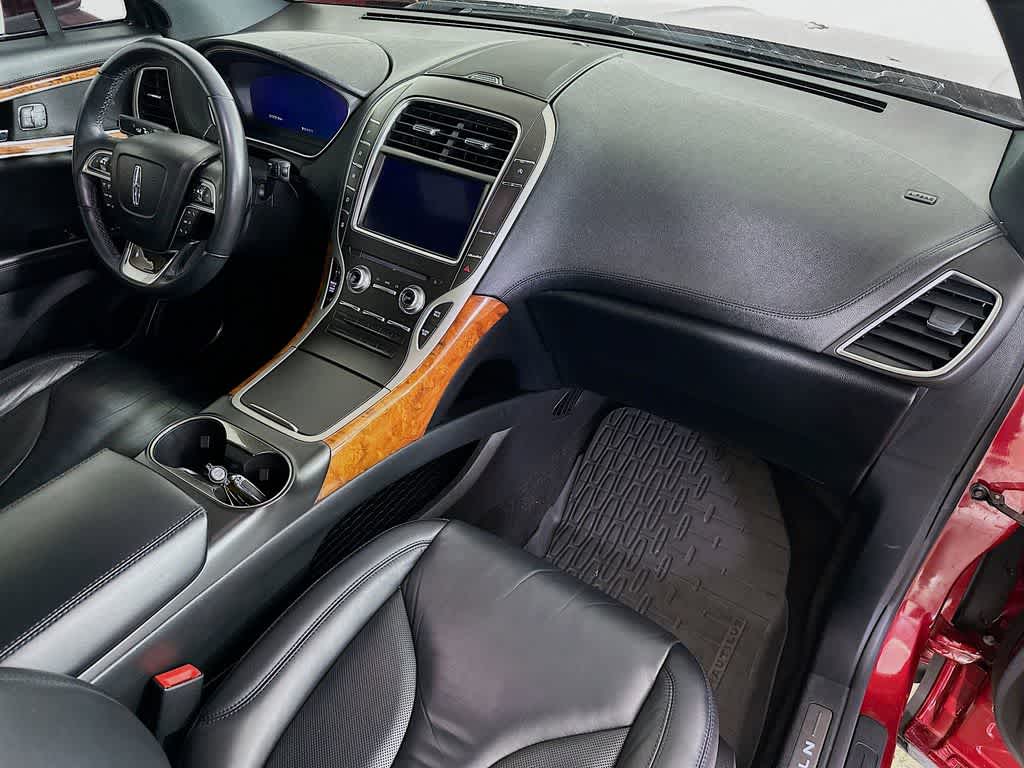 Thumbnail: 2019 Lincoln Nautilus - 34