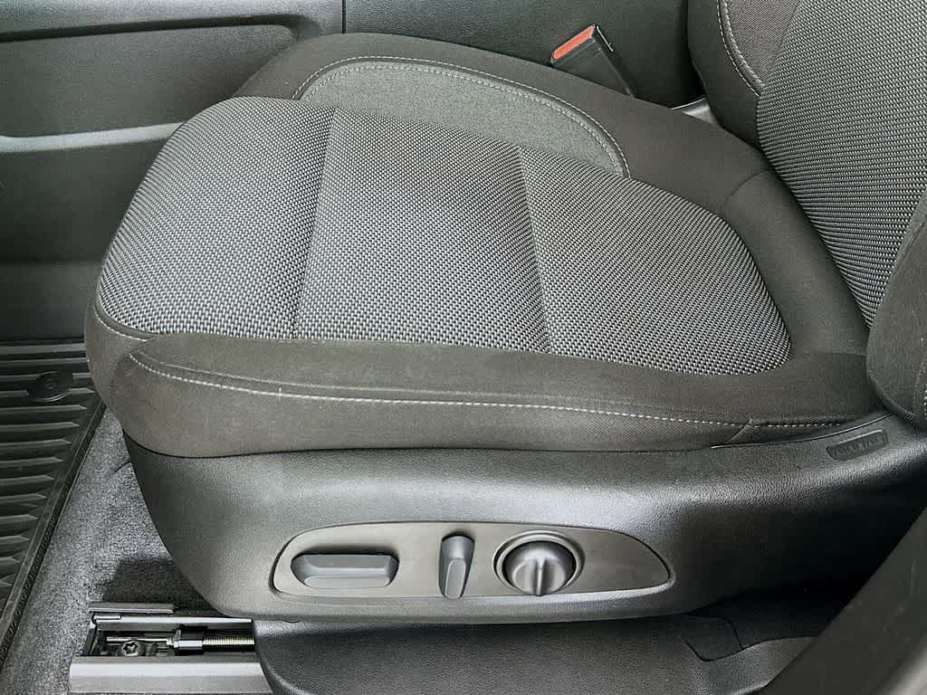 Thumbnail: 2023 Chevrolet Traverse - 30