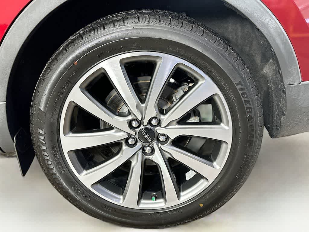 Thumbnail: 2019 Lincoln Nautilus - 8