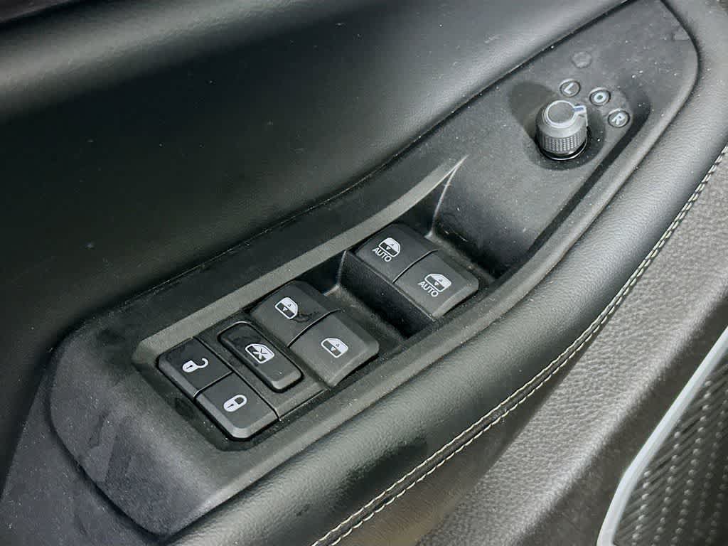 Thumbnail: 2022 Jeep Grand Cherokee L - 28