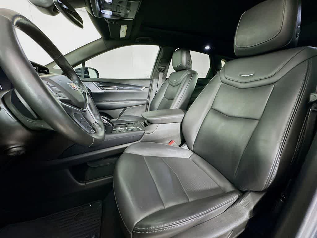 Thumbnail: 2023 Cadillac XT5 - 12