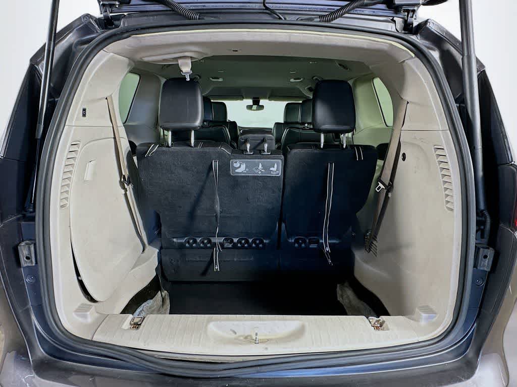 Thumbnail: 2021 Chrysler Voyager - 21