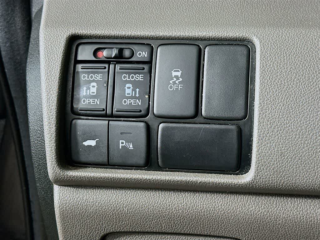 Thumbnail: 2013 Honda Odyssey - 27