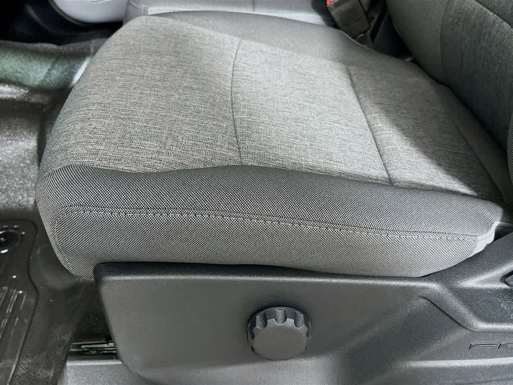 2025 Ford F-250  29