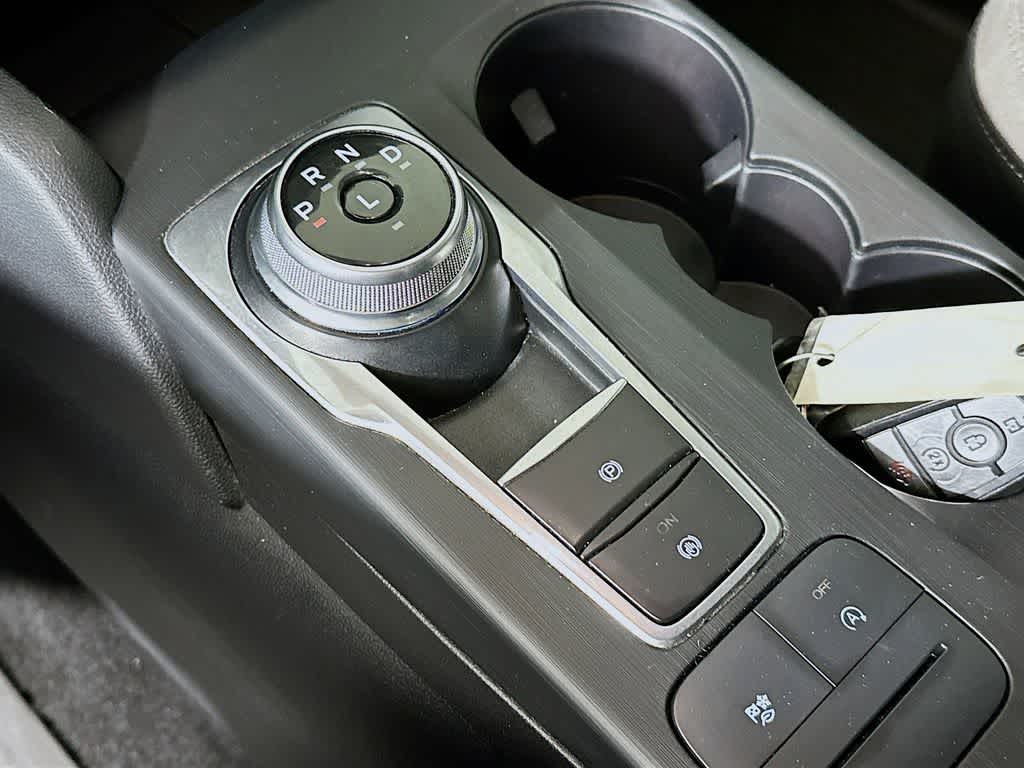 Thumbnail: 2022 Ford Escape - 18