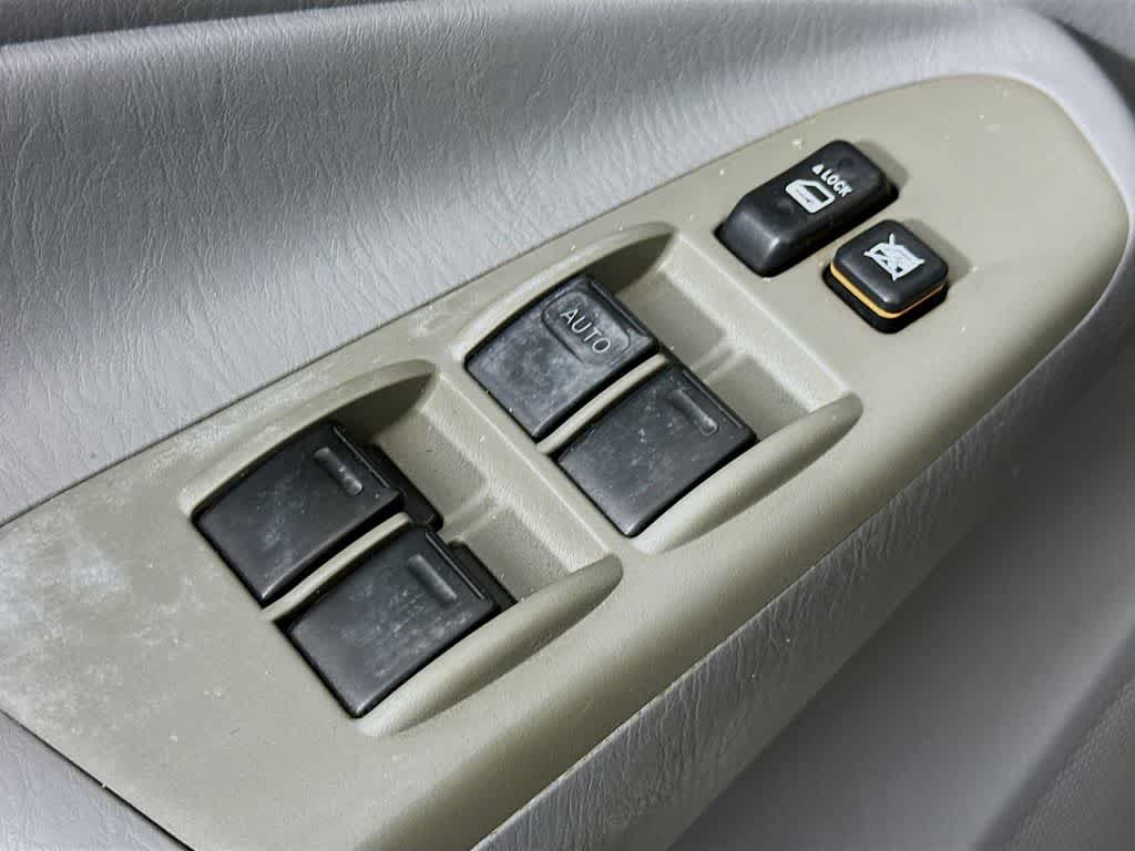 Thumbnail: 2011 Toyota Tacoma - 28