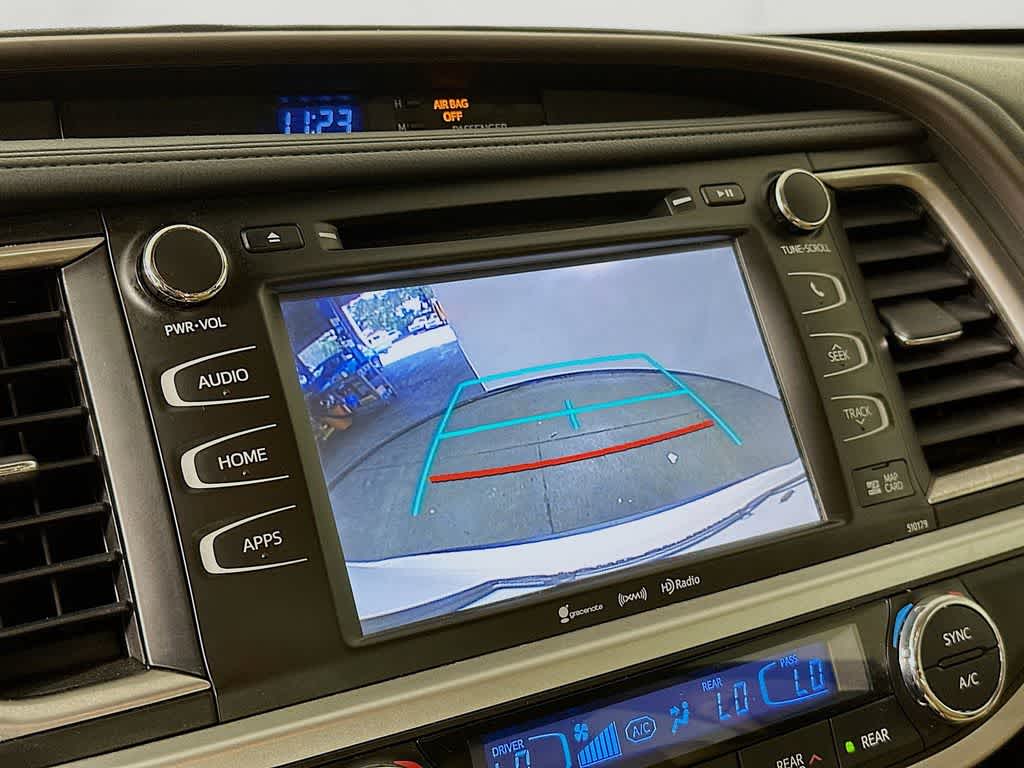 Thumbnail: 2017 Toyota Highlander - 28