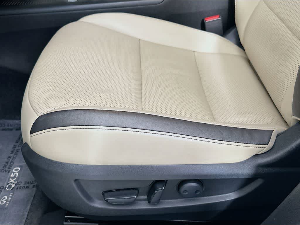 Thumbnail: 2019 INFINITI QX50 - 31
