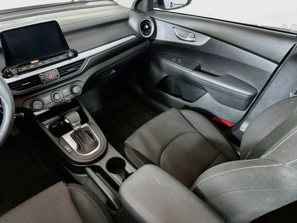 Thumbnail: 2023 Kia Forte - 10