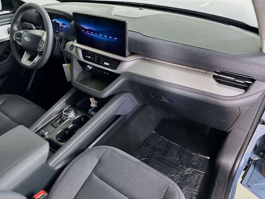 Thumbnail: 2026 Ford Explorer - 31