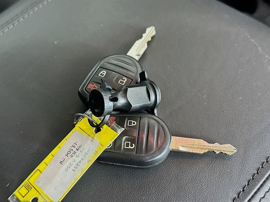 Thumbnail: 2015 Ford Econoline - 21