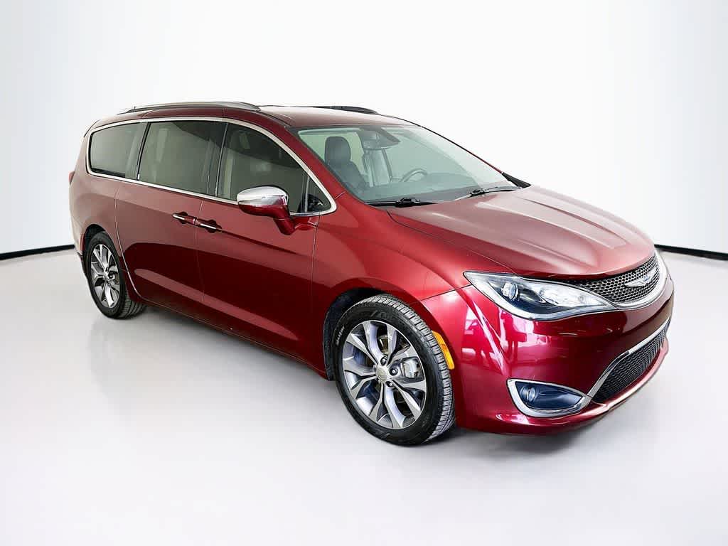Thumbnail: 2019 Chrysler Pacifica - 24