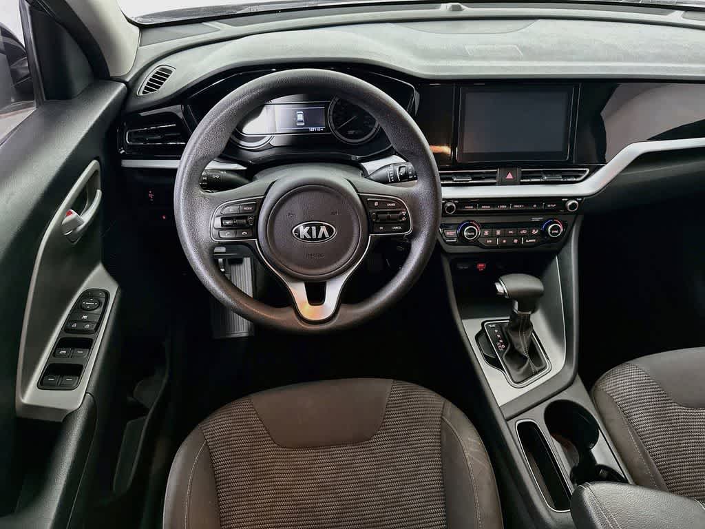 Thumbnail: 2020 Kia Niro - 10