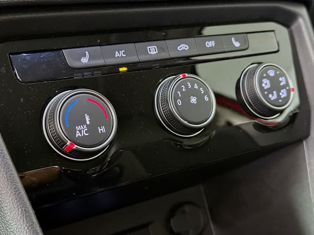 Thumbnail: 2023 Volkswagen Taos - 18