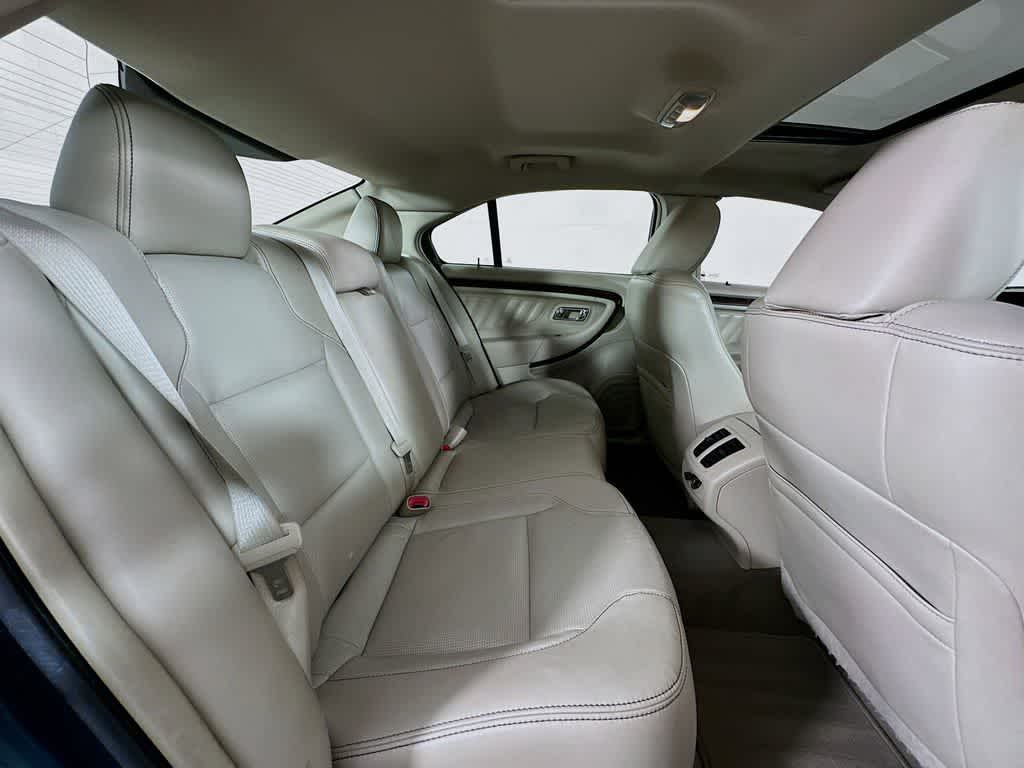 Thumbnail: 2010 Ford Taurus - 30