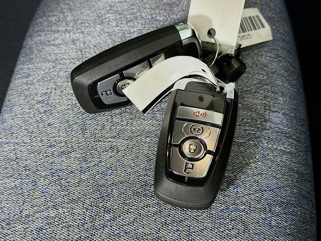 Thumbnail: 2025 Ford Maverick - 21