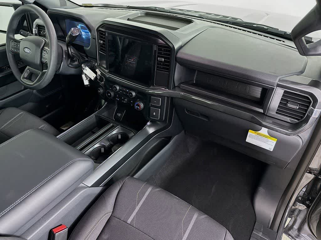 Thumbnail: 2025 Ford F-150 - 32