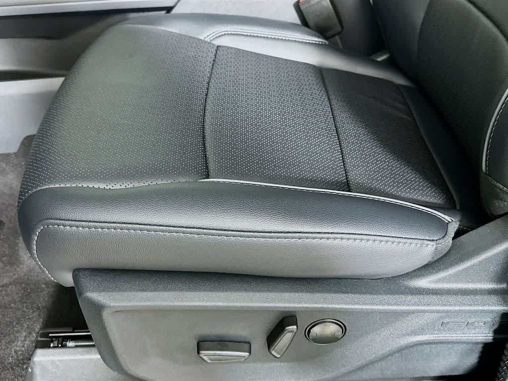 2025 Ford F-150 Lariat 32