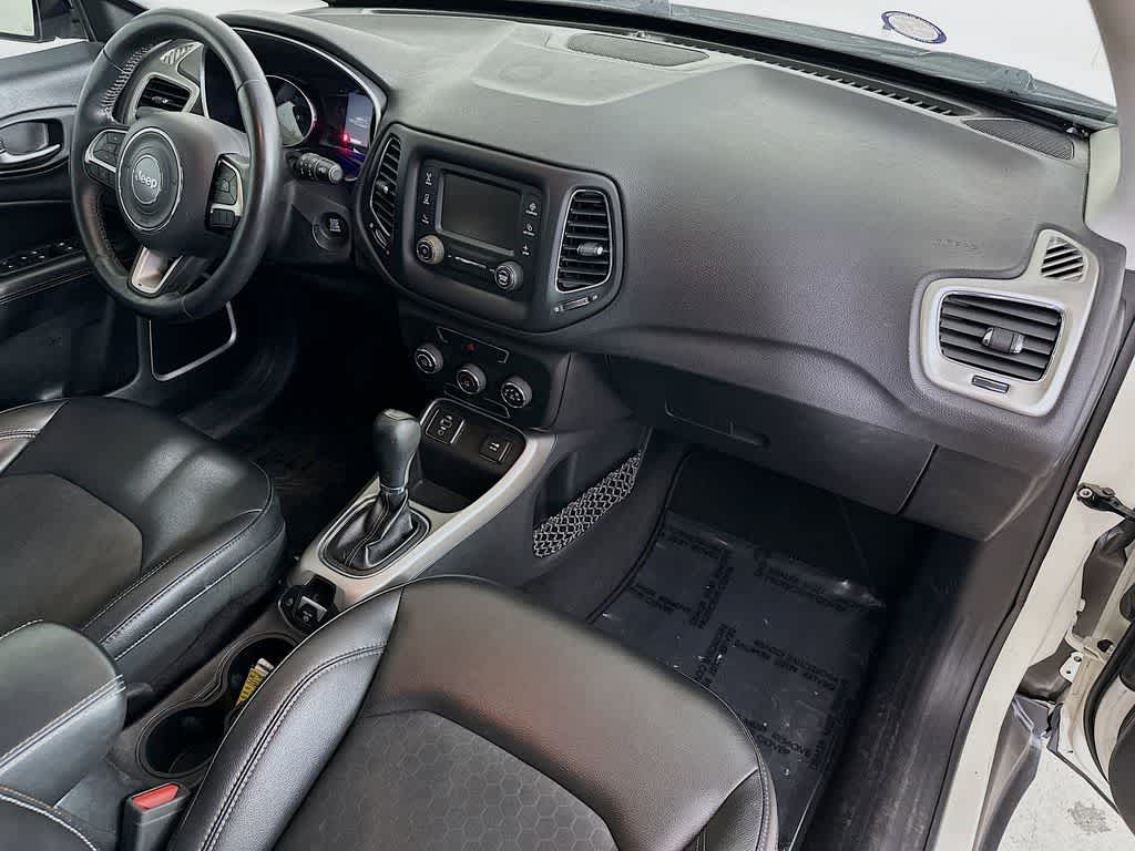 Thumbnail: 2018 Jeep Compass - 31