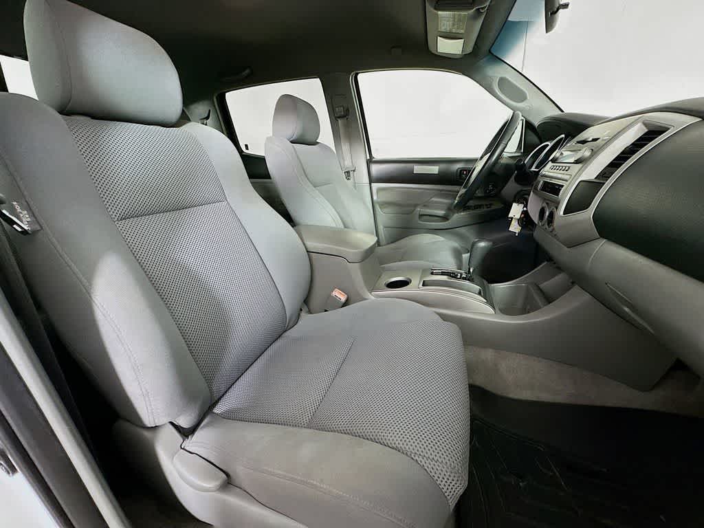 Thumbnail: 2008 Toyota Tacoma - 12