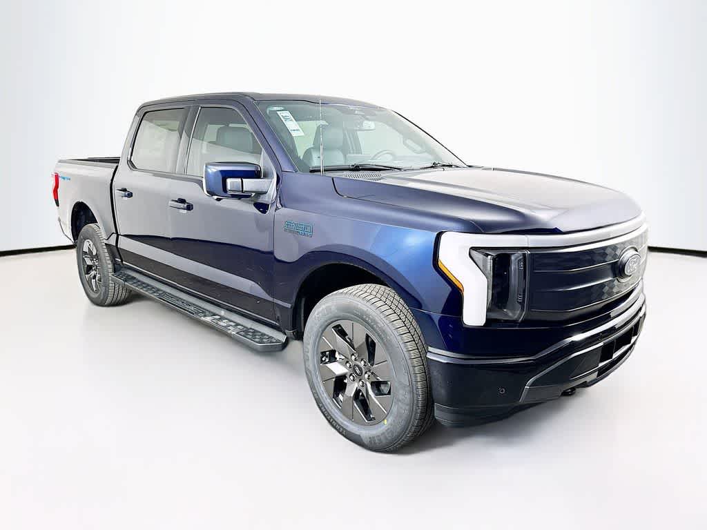 2025 Ford F-150 Lightning Lariat 22