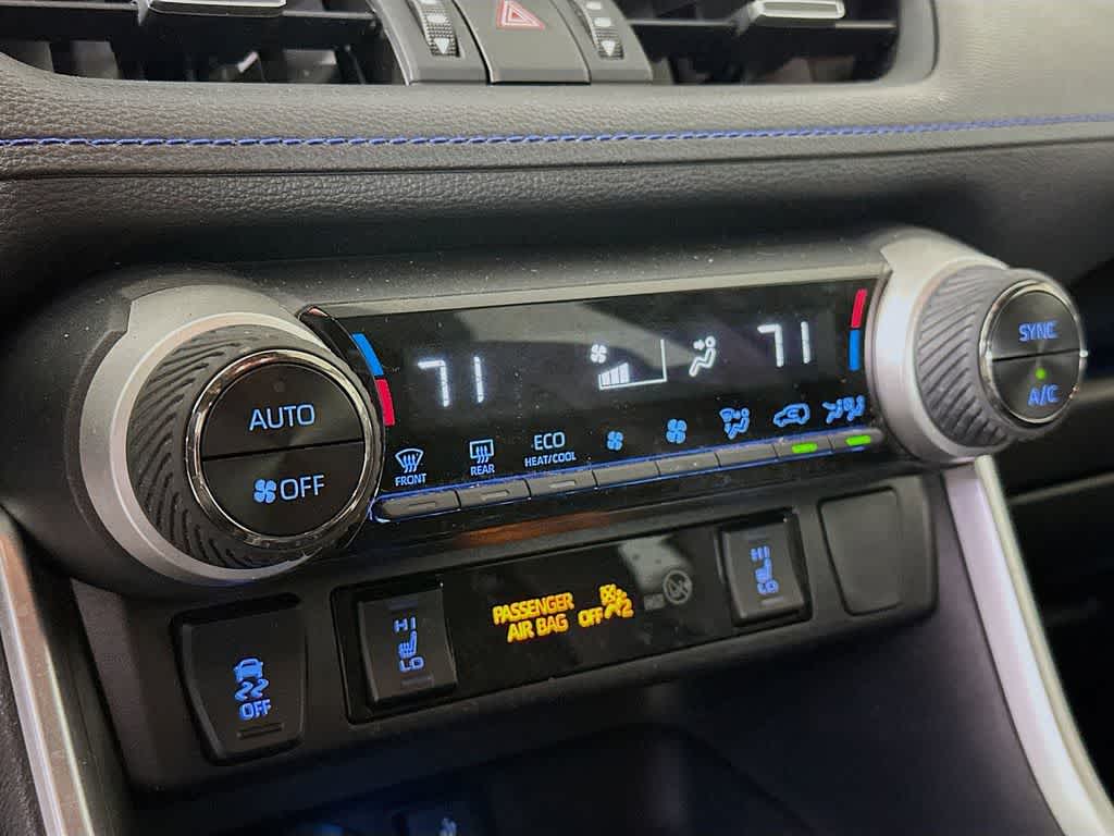 Thumbnail: 2020 Toyota RAV4 - 18