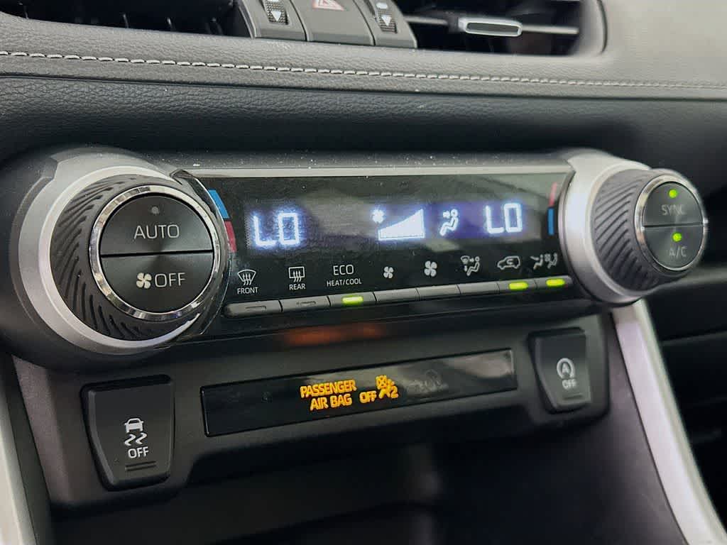 Thumbnail: 2021 Toyota RAV4 - 18