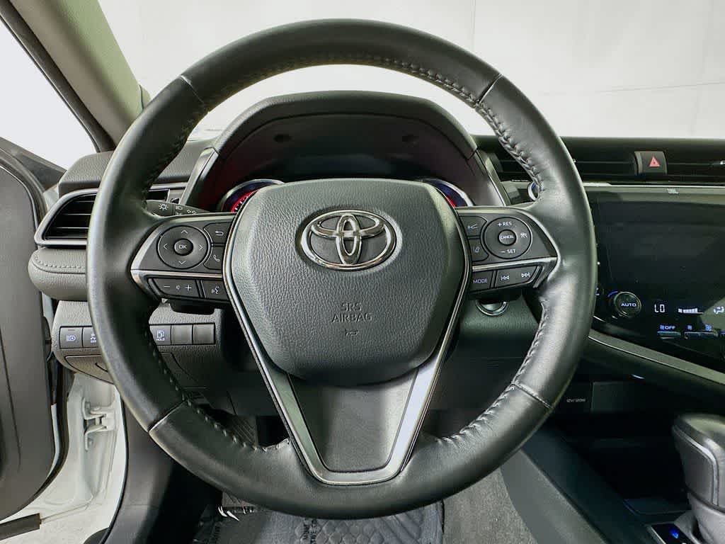 Thumbnail: 2020 Toyota Camry - 16