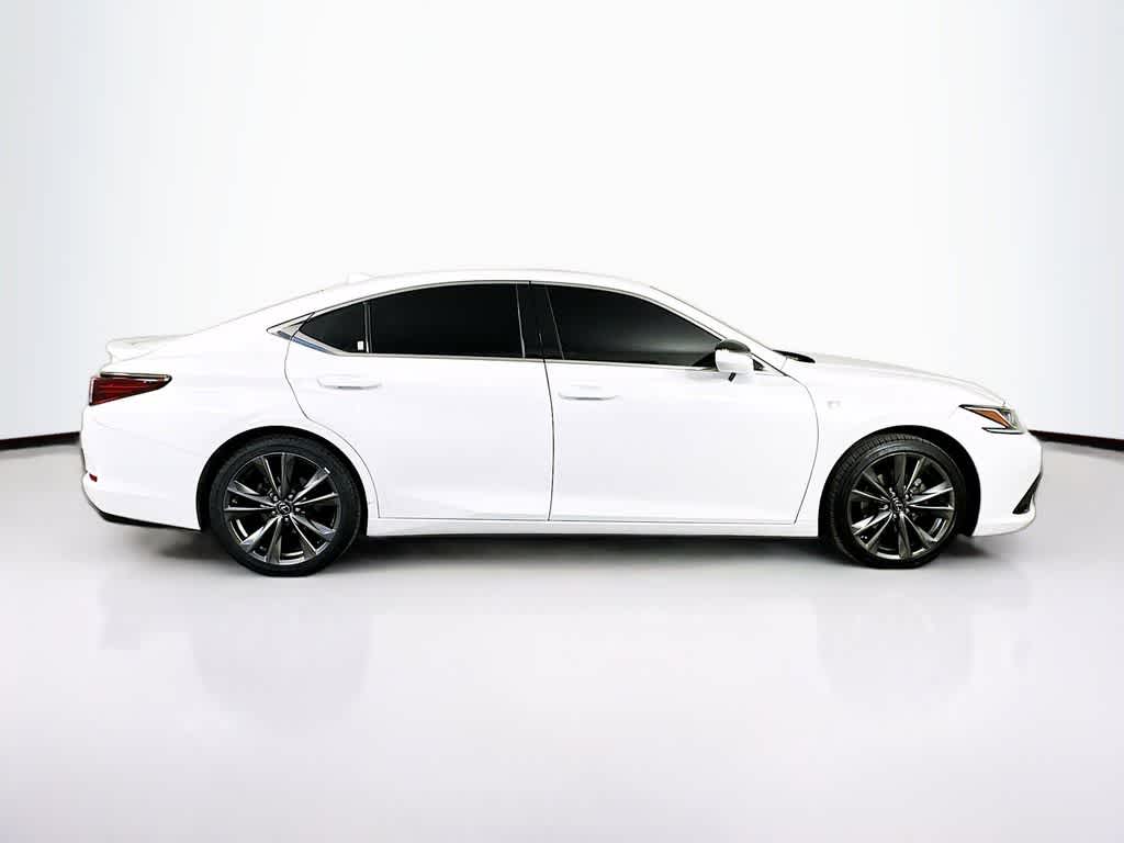 Thumbnail: 2020 Lexus ES - 26