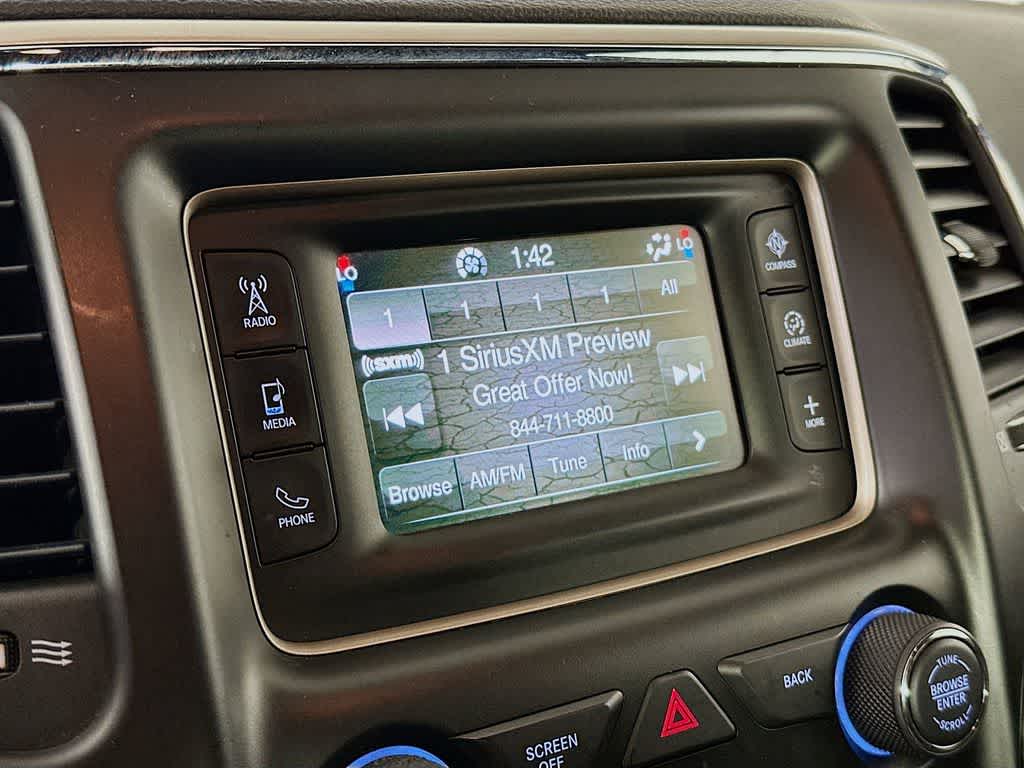 Thumbnail: 2015 Jeep Grand Cherokee - 17