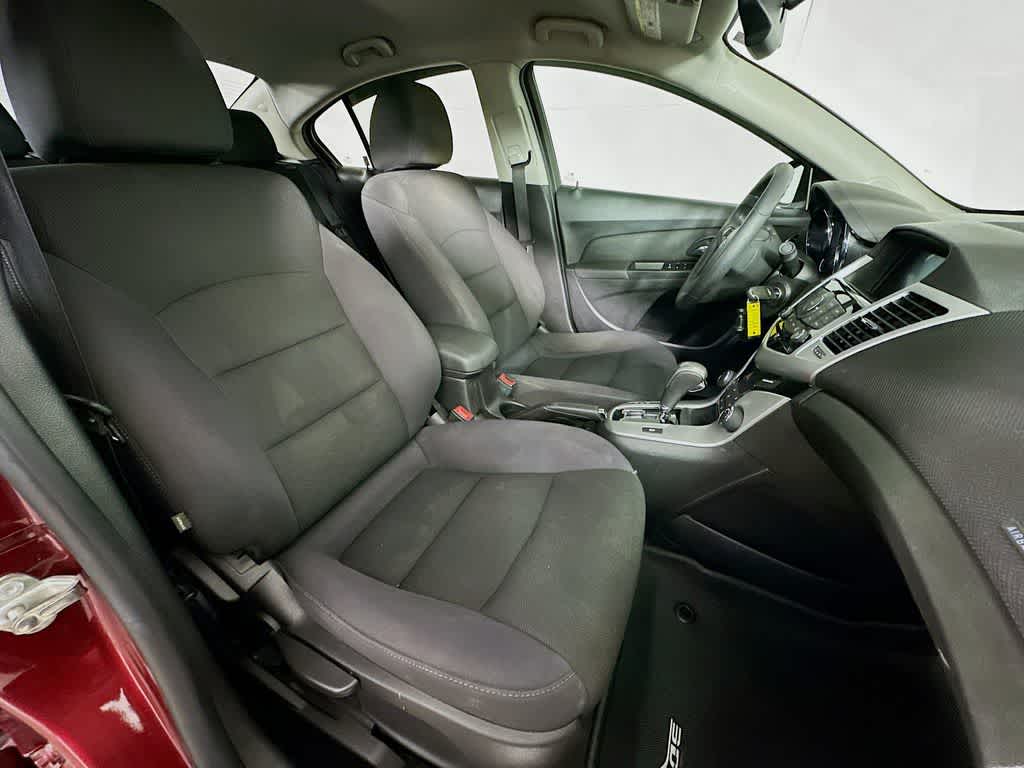 Thumbnail: 2015 Chevrolet Cruze - 14
