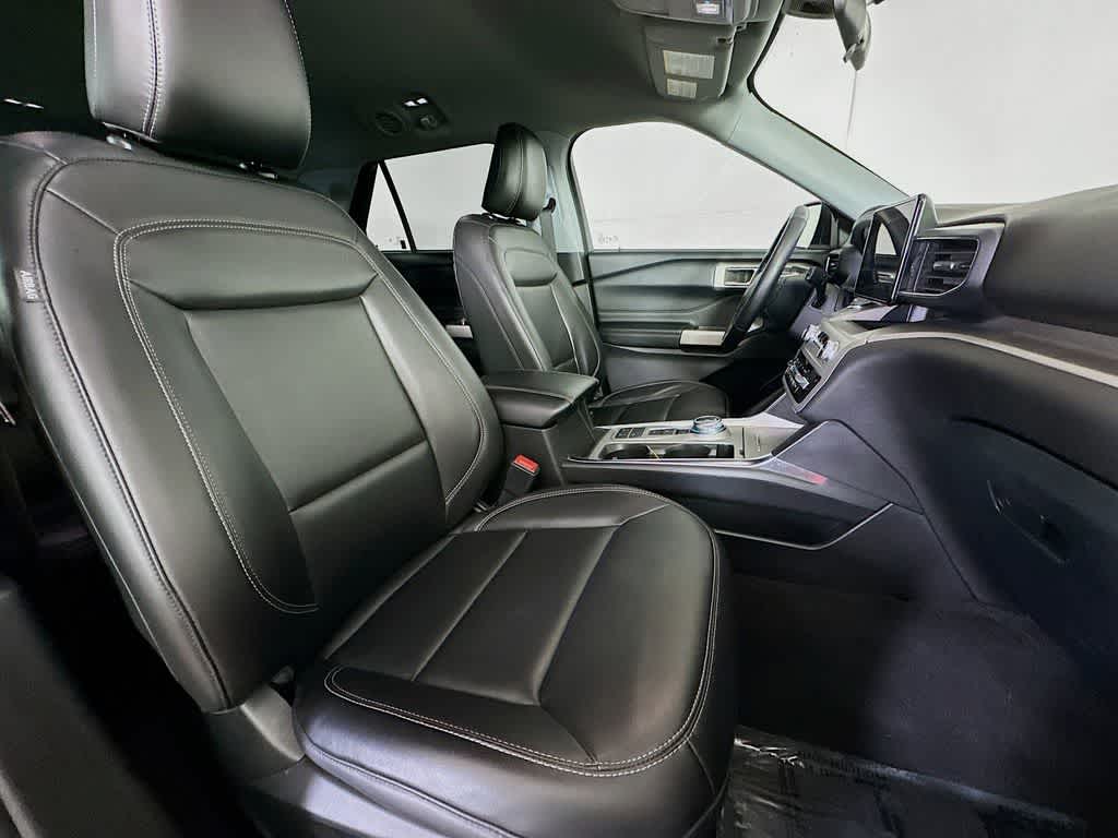 Thumbnail: 2022 Ford Explorer - 15