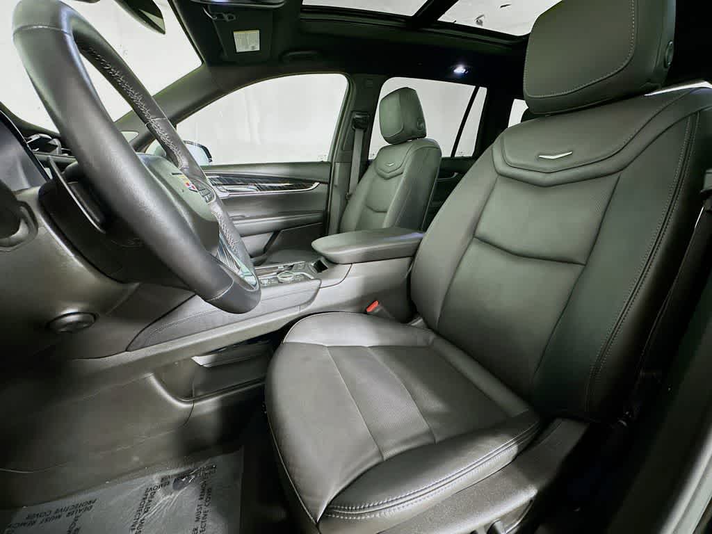 Thumbnail: 2024 Cadillac XT6 - 12