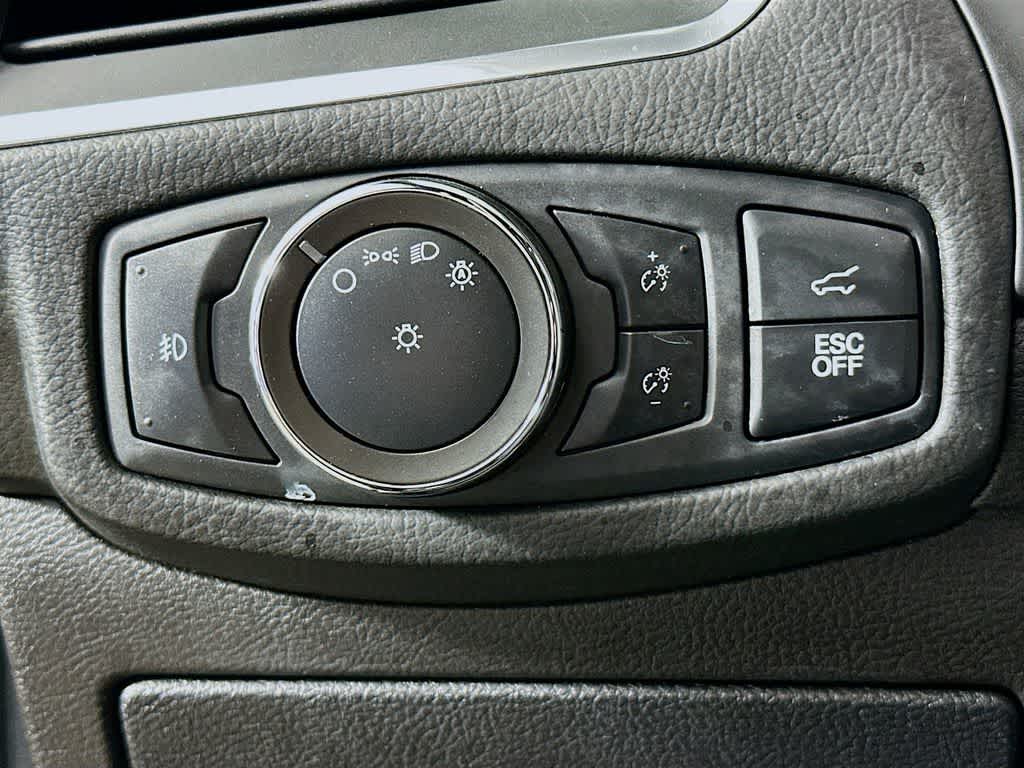 Thumbnail: 2020 Ford Edge - 26