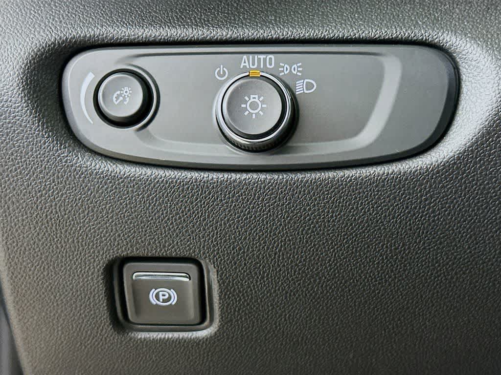 Thumbnail: 2023 Chevrolet Blazer - 27