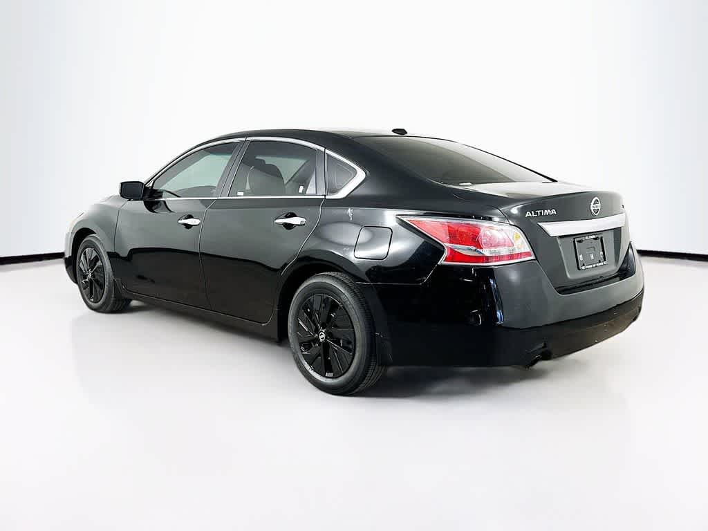Thumbnail: 2015 Nissan Altima - 4