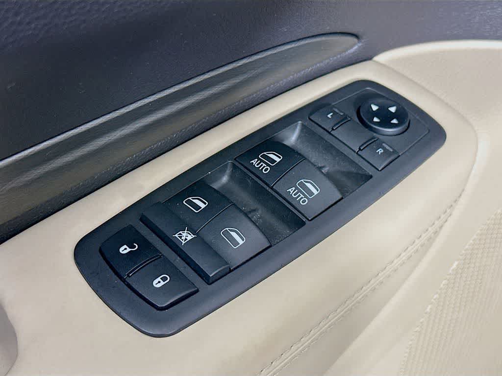 Thumbnail: 2019 Dodge Durango - 30